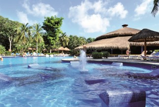 Riu Tequila pool fountain