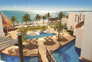 Azul Beach Hotel main swimming pool